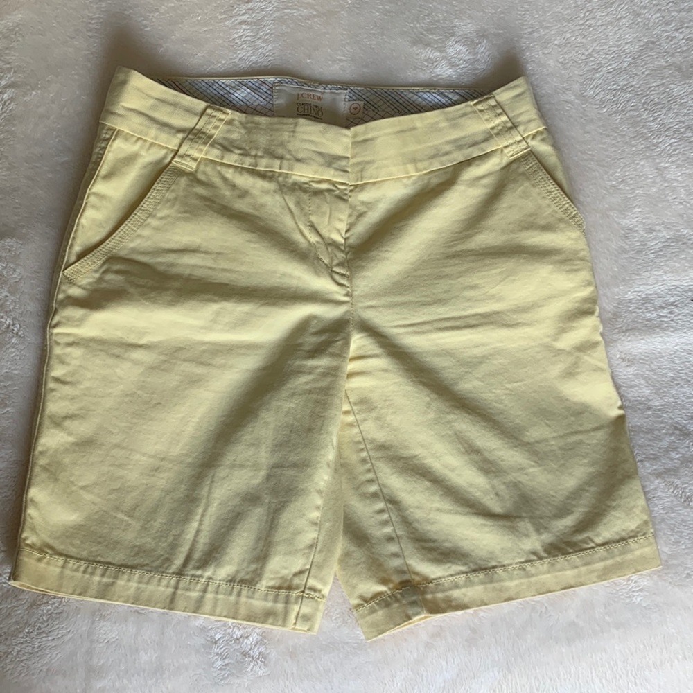 J. Crew pale yellow classic chino city fit shorts 9” inseam